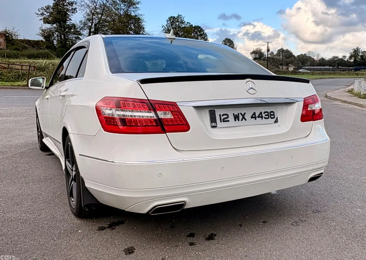 Mercedes-Benz E-Class Saloon, Diesel, 2012, White