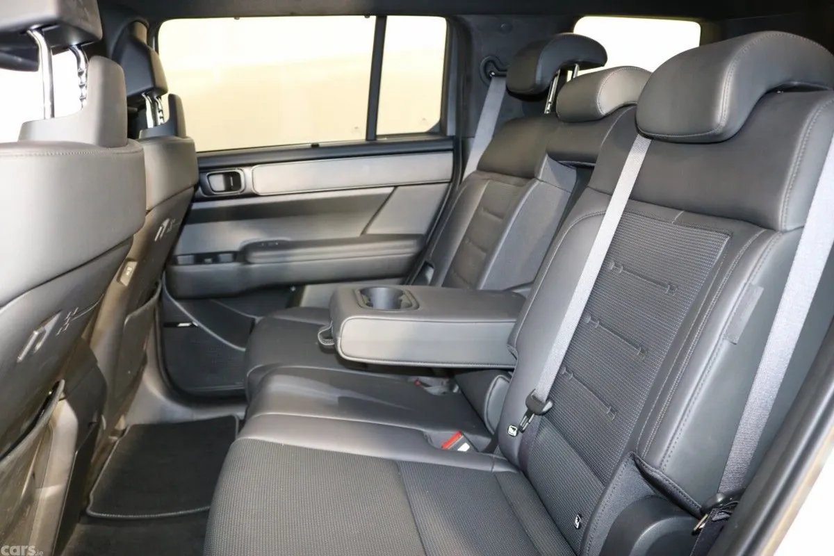 Hyundai Santa Fe SUV, Petrol Plug-in Hybrid, 2026, White