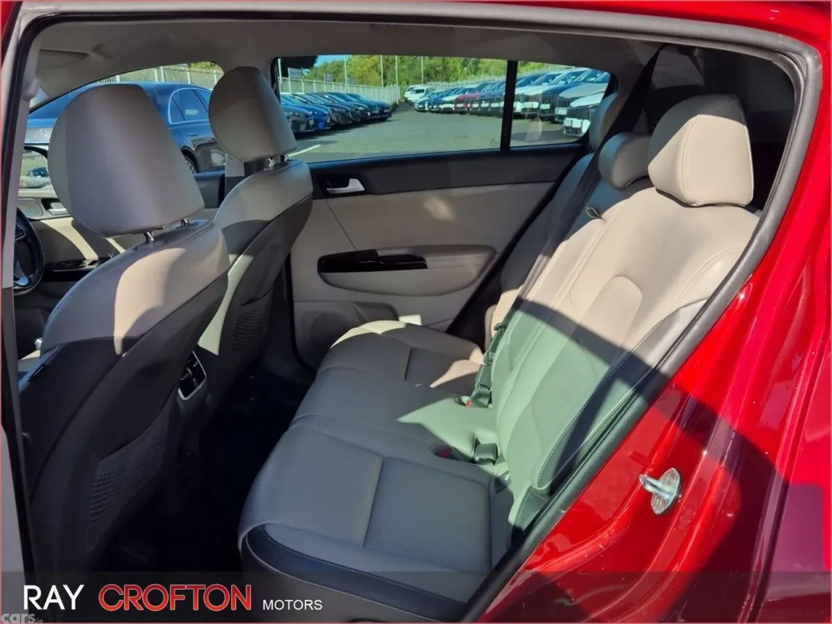 Kia Sportage SUV, Diesel, 2017, Red