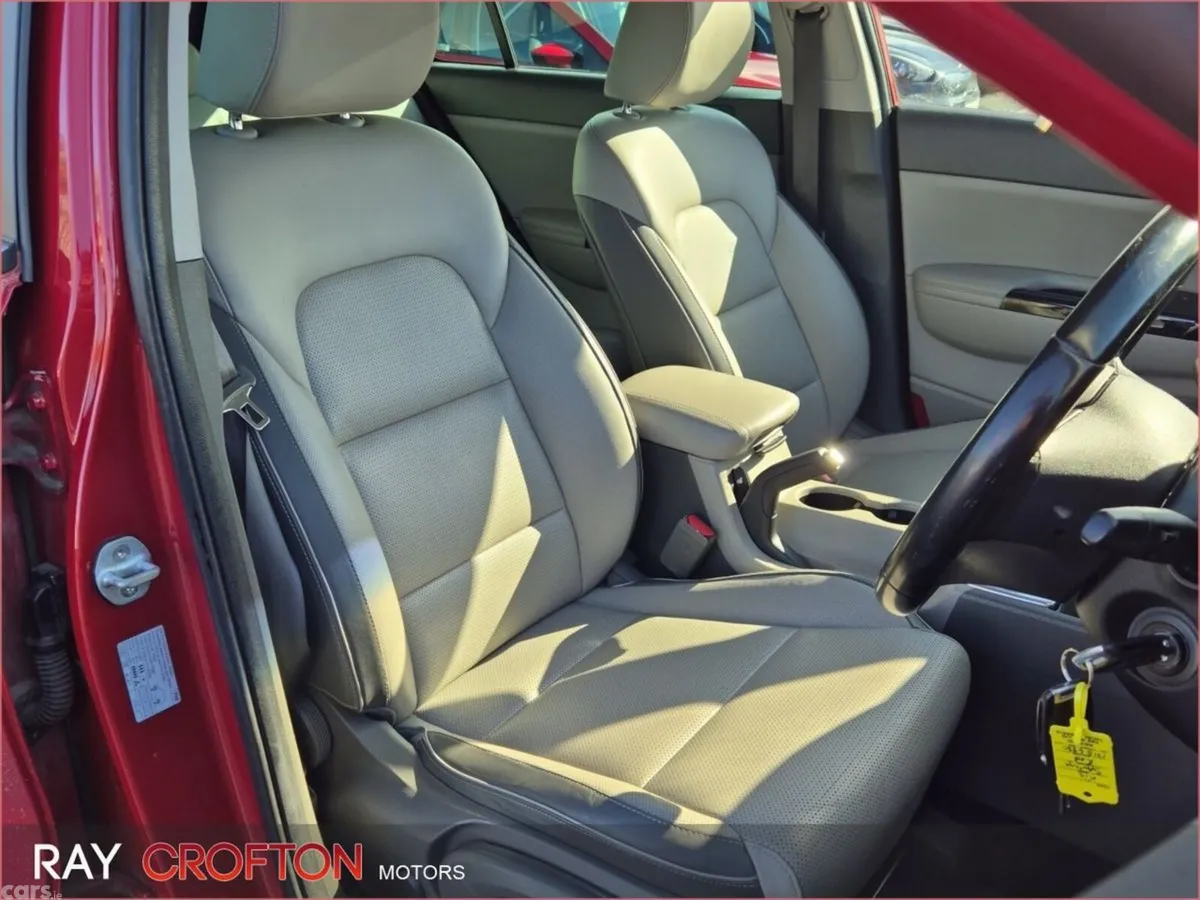 Kia Sportage SUV, Diesel, 2017, Red