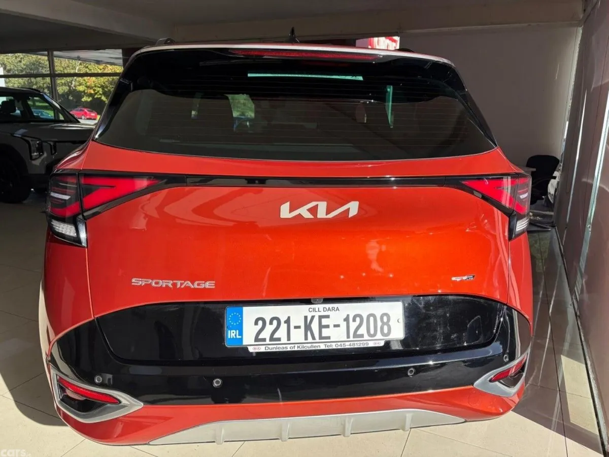 Kia Sportage MPV, Diesel, 2022, Orange