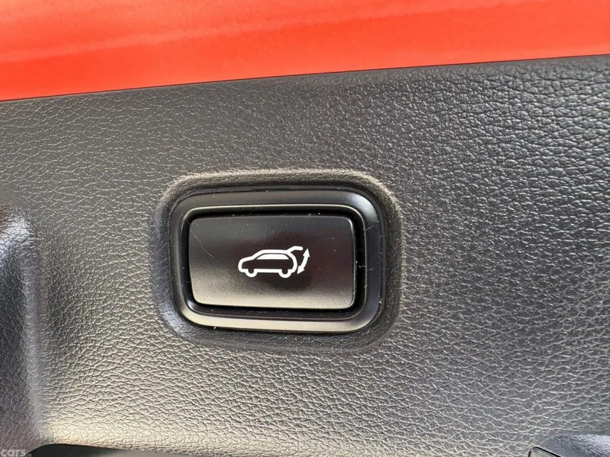 Kia Sportage MPV, Diesel, 2022, Orange