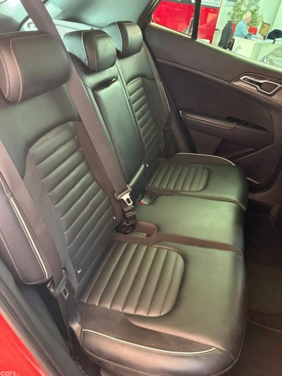 Kia Sportage MPV, Diesel, 2022, Orange