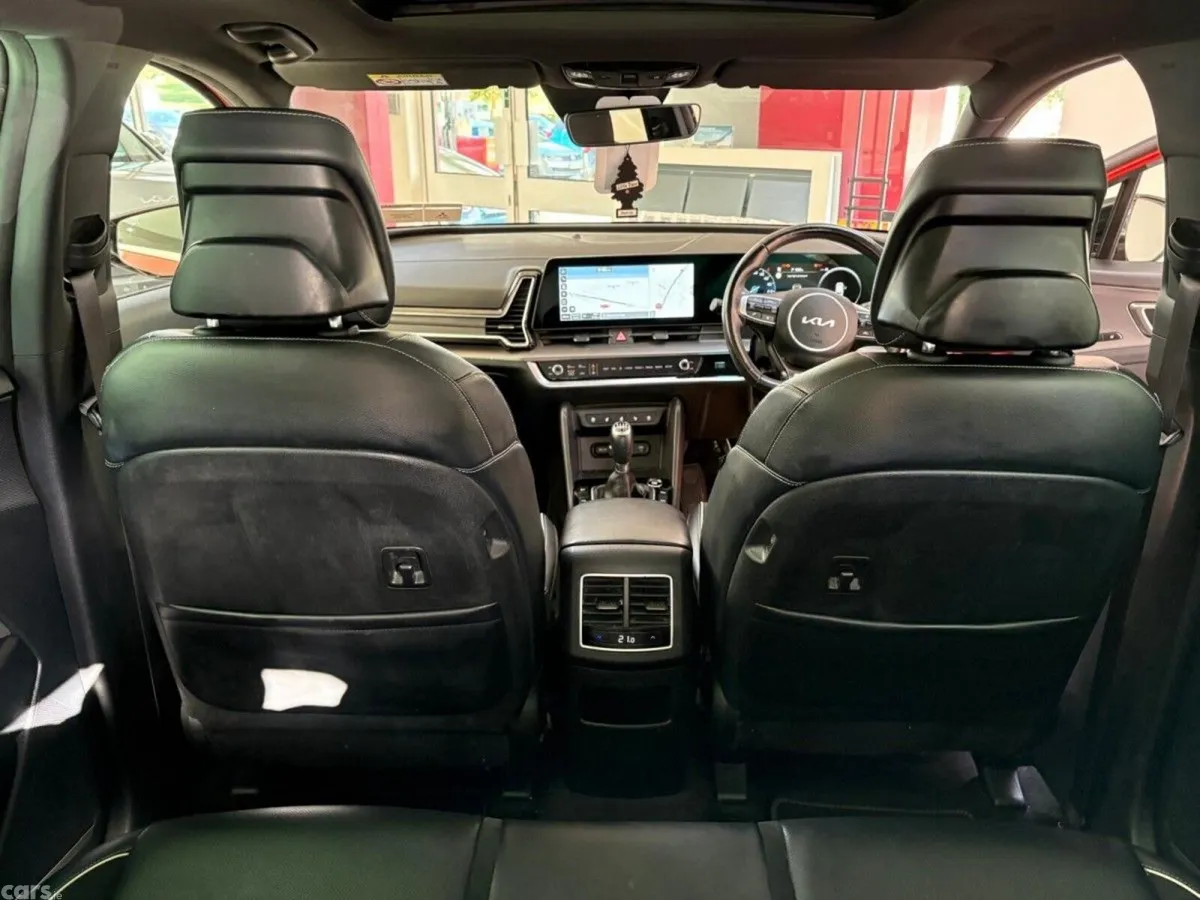 Kia Sportage MPV, Diesel, 2022, Orange