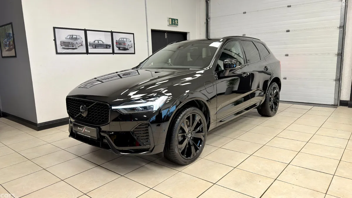 Volvo XC60 SUV, Petrol Hybrid, 2024, Black