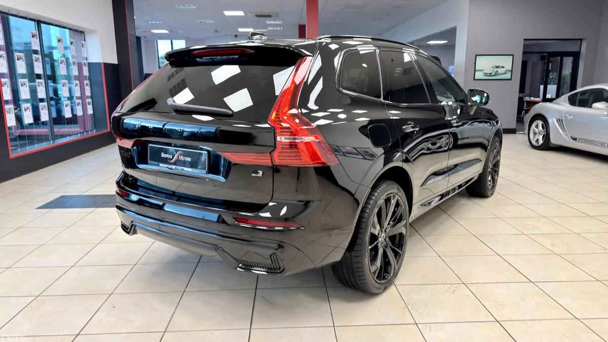 Volvo XC60 SUV, Petrol Hybrid, 2024, Black
