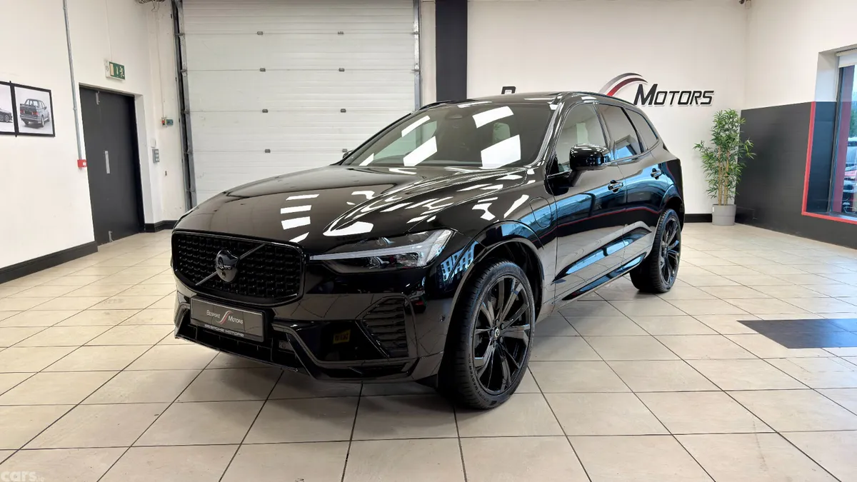 Volvo XC60 SUV, Petrol Hybrid, 2024, Black