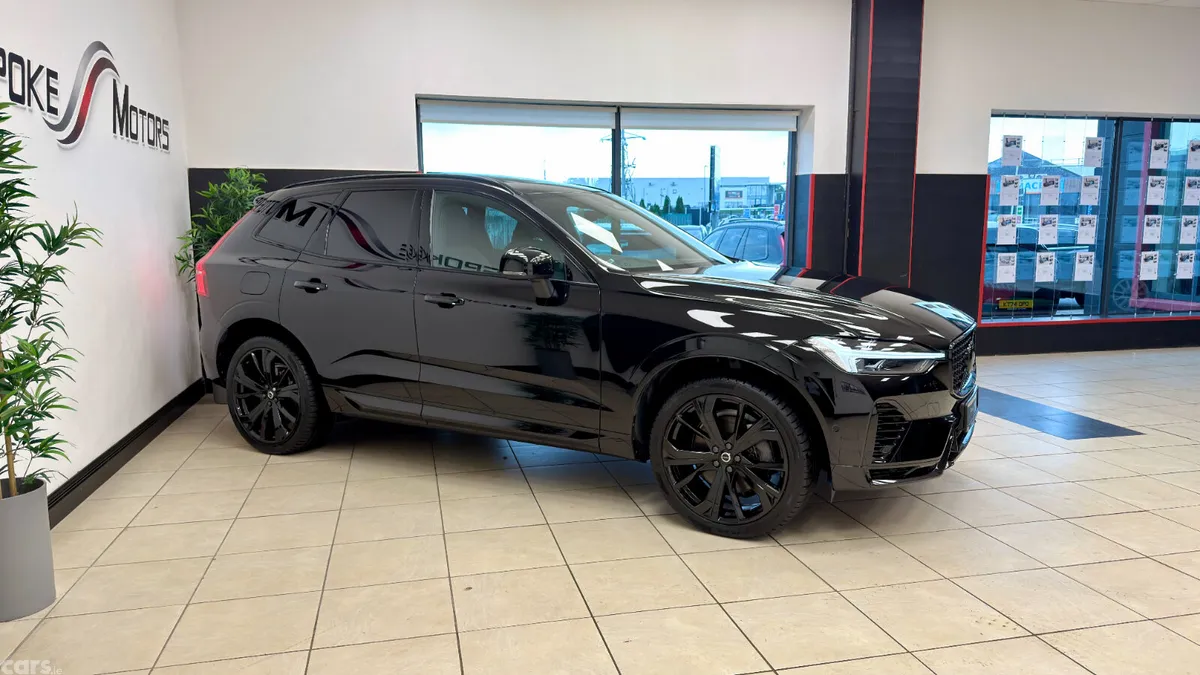 Volvo XC60 SUV, Petrol Hybrid, 2024, Black