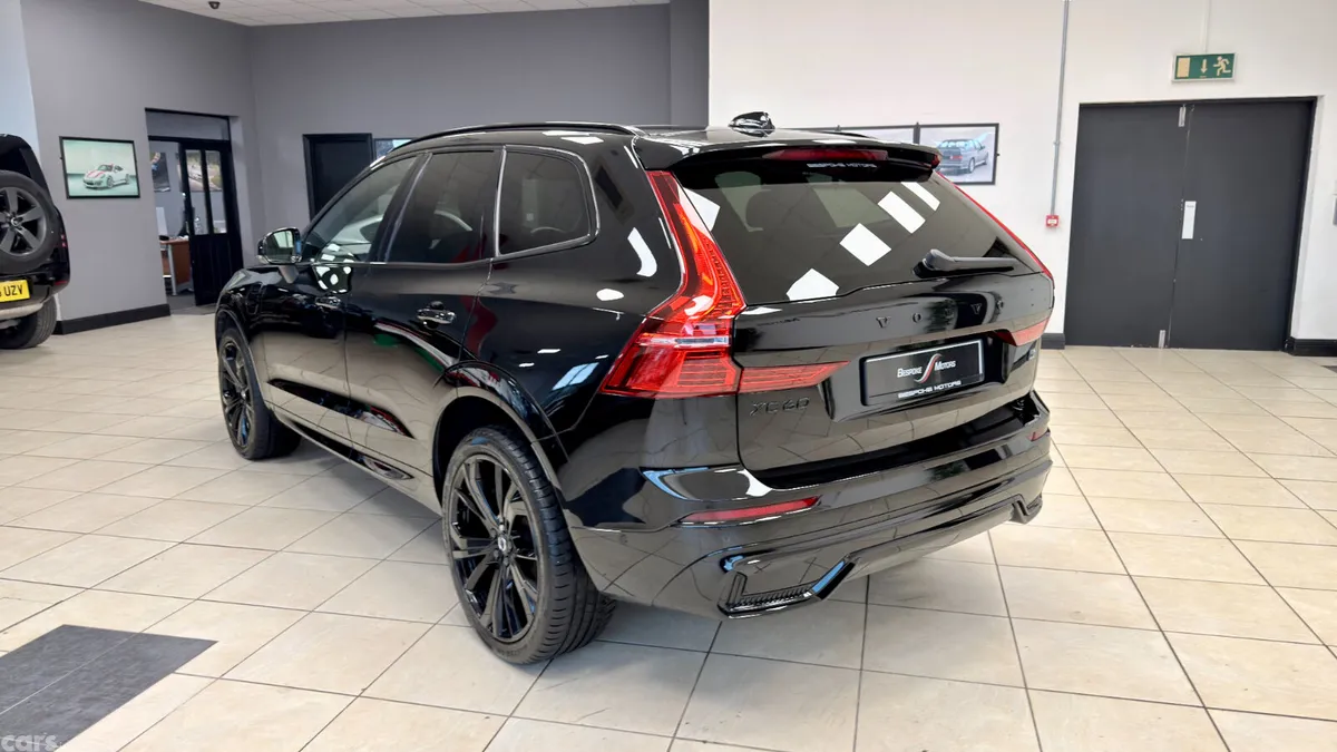 Volvo XC60 SUV, Petrol Hybrid, 2024, Black