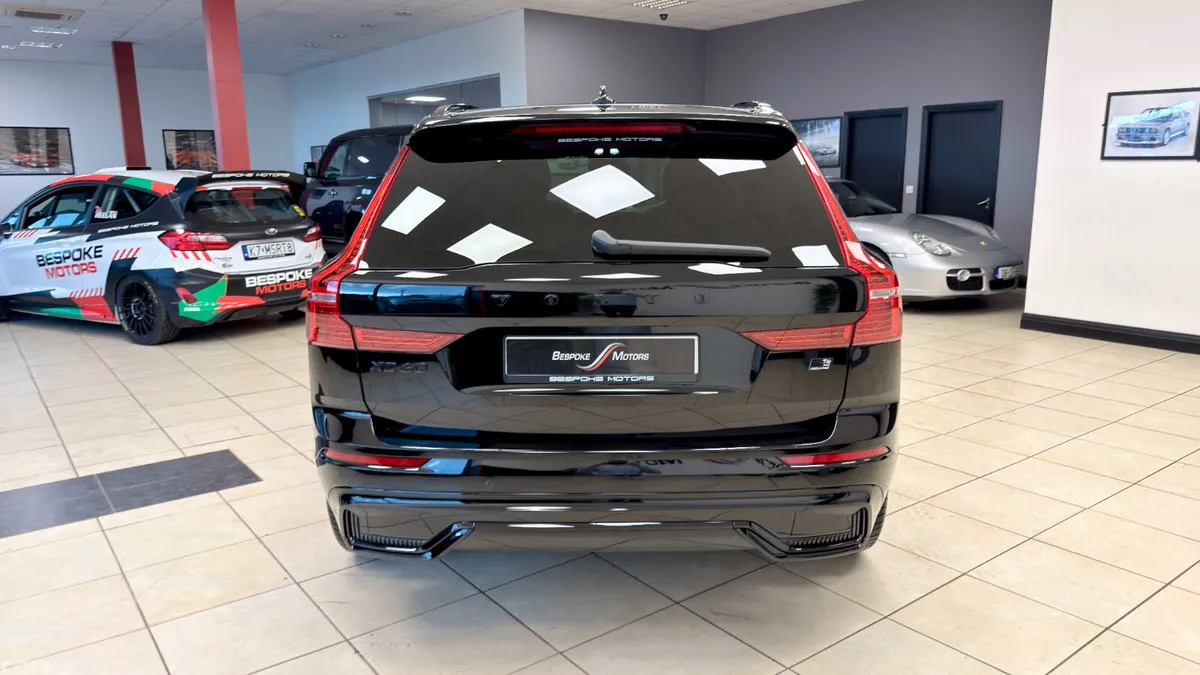 Volvo XC60 SUV, Petrol Hybrid, 2024, Black