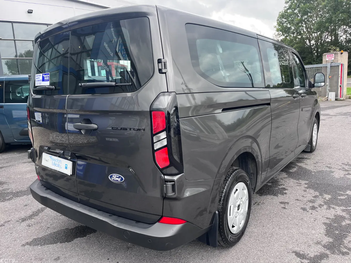 Ford Tourneo Custom MPV, Petrol Plug-in Hybrid, 2026, Grey