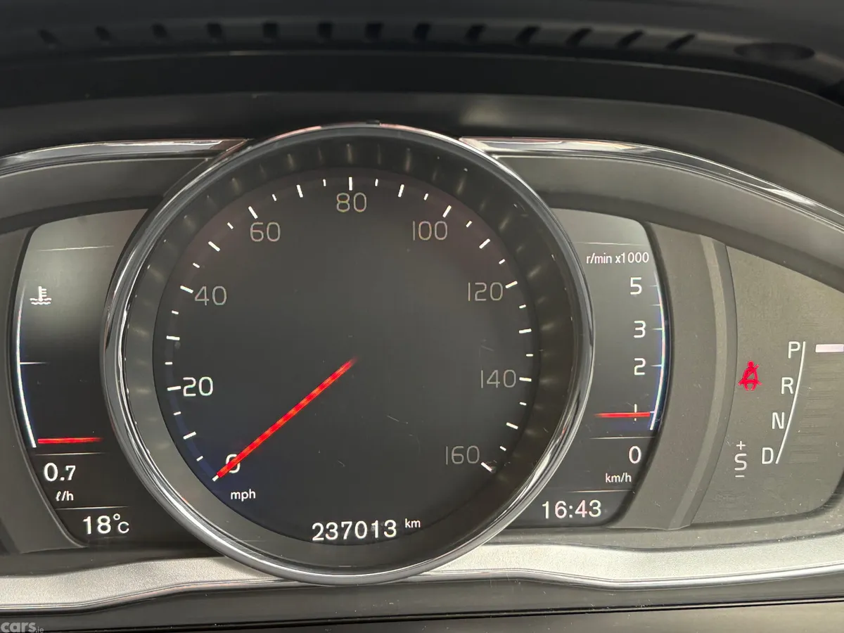Volvo XC60 SUV, Diesel, 2017, Grey