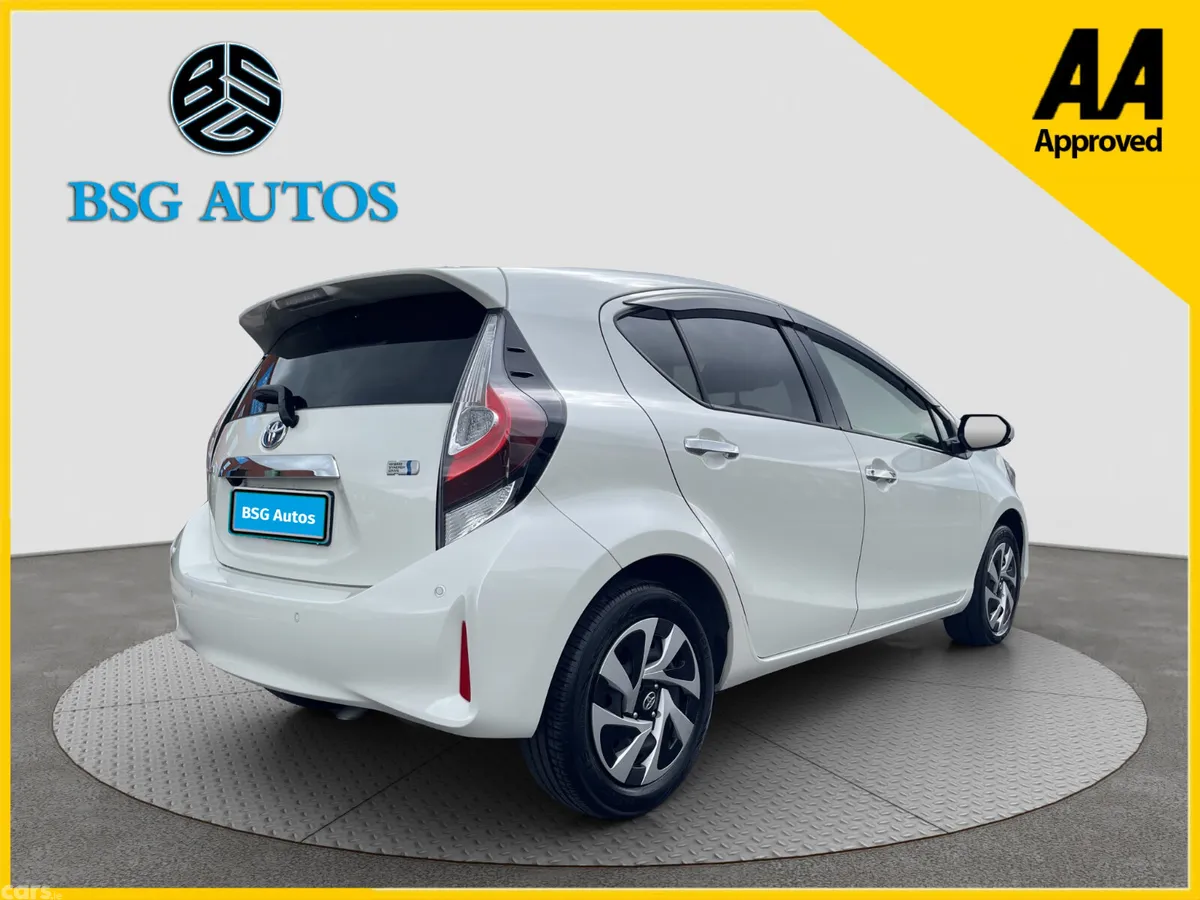 Toyota Aqua Hatchback, Petrol Hybrid, 2021, White