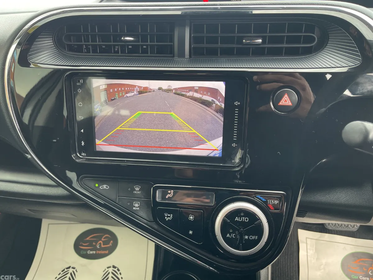 Toyota Aqua Hatchback, Petrol Hybrid, 2021, White