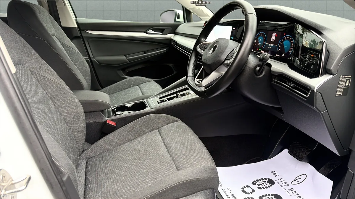 Volkswagen Golf Hatchback, Petrol Hybrid, 2021, White