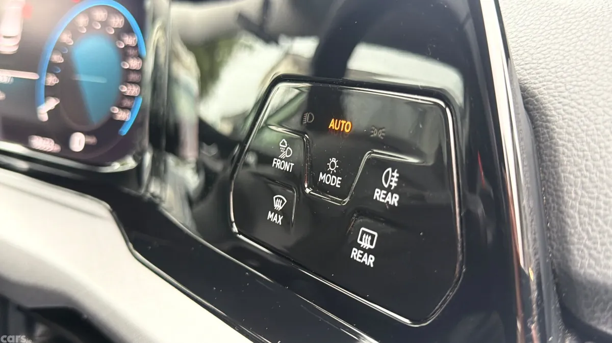 Volkswagen Golf Hatchback, Petrol Hybrid, 2021, White