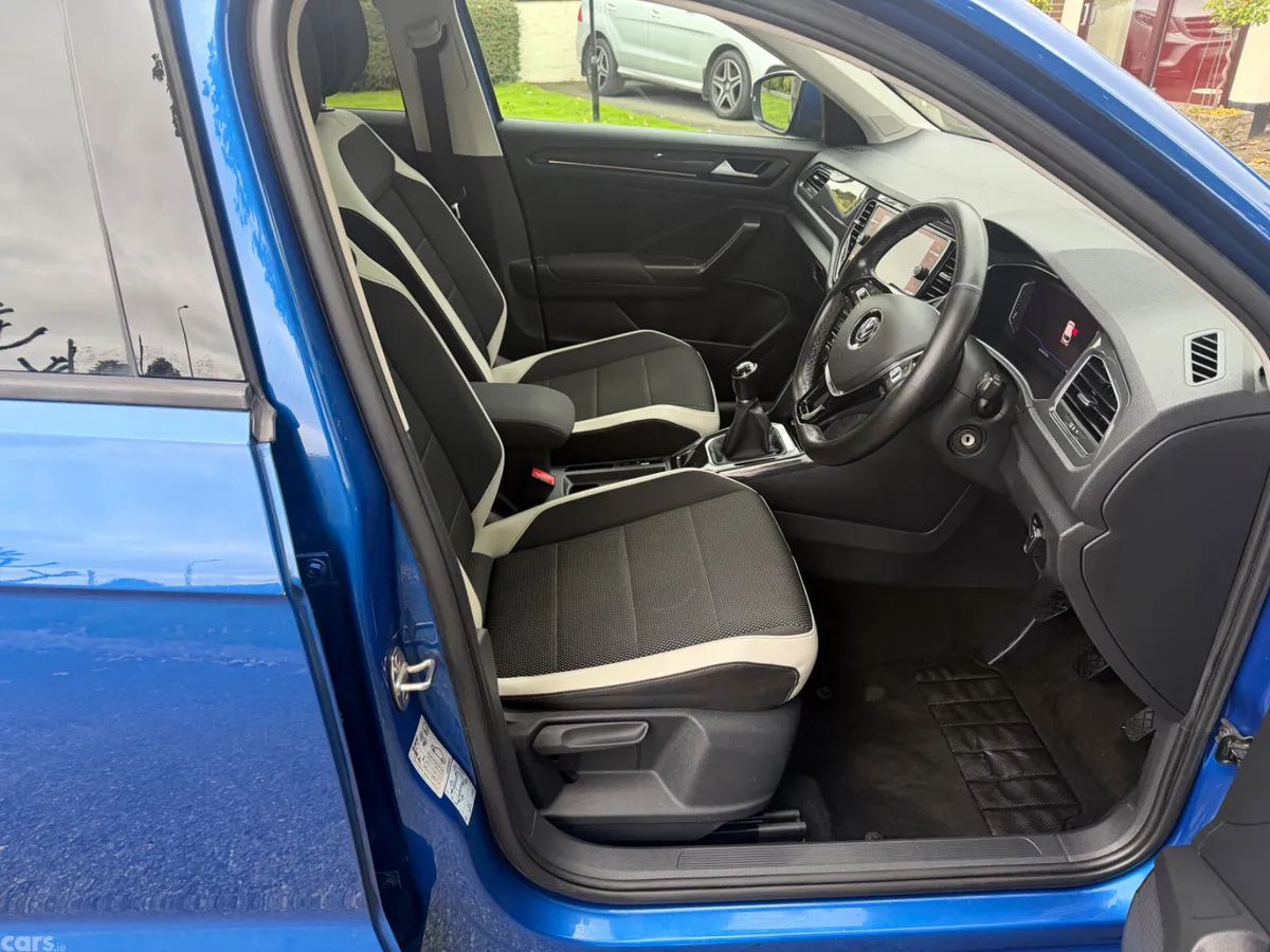 Volkswagen T-Roc SUV, Petrol, 2018, Blue