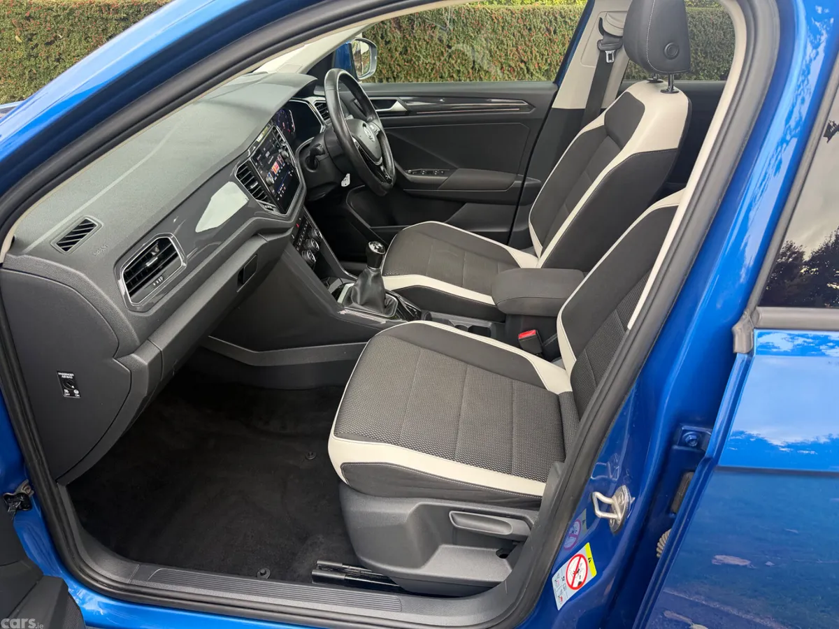 Volkswagen T-Roc SUV, Petrol, 2018, Blue