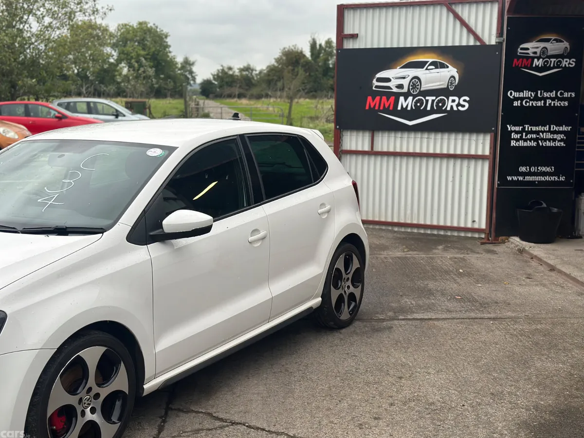 Volkswagen Polo Hatchback, Petrol, 2013, White