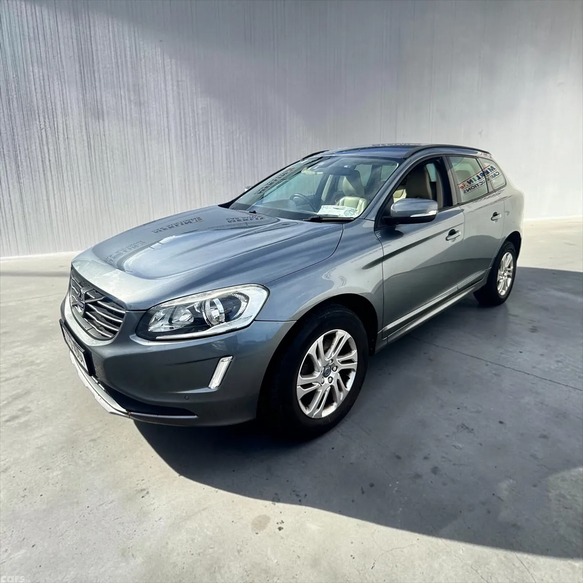 Volvo XC60 SUV, Diesel, 2017, Grey
