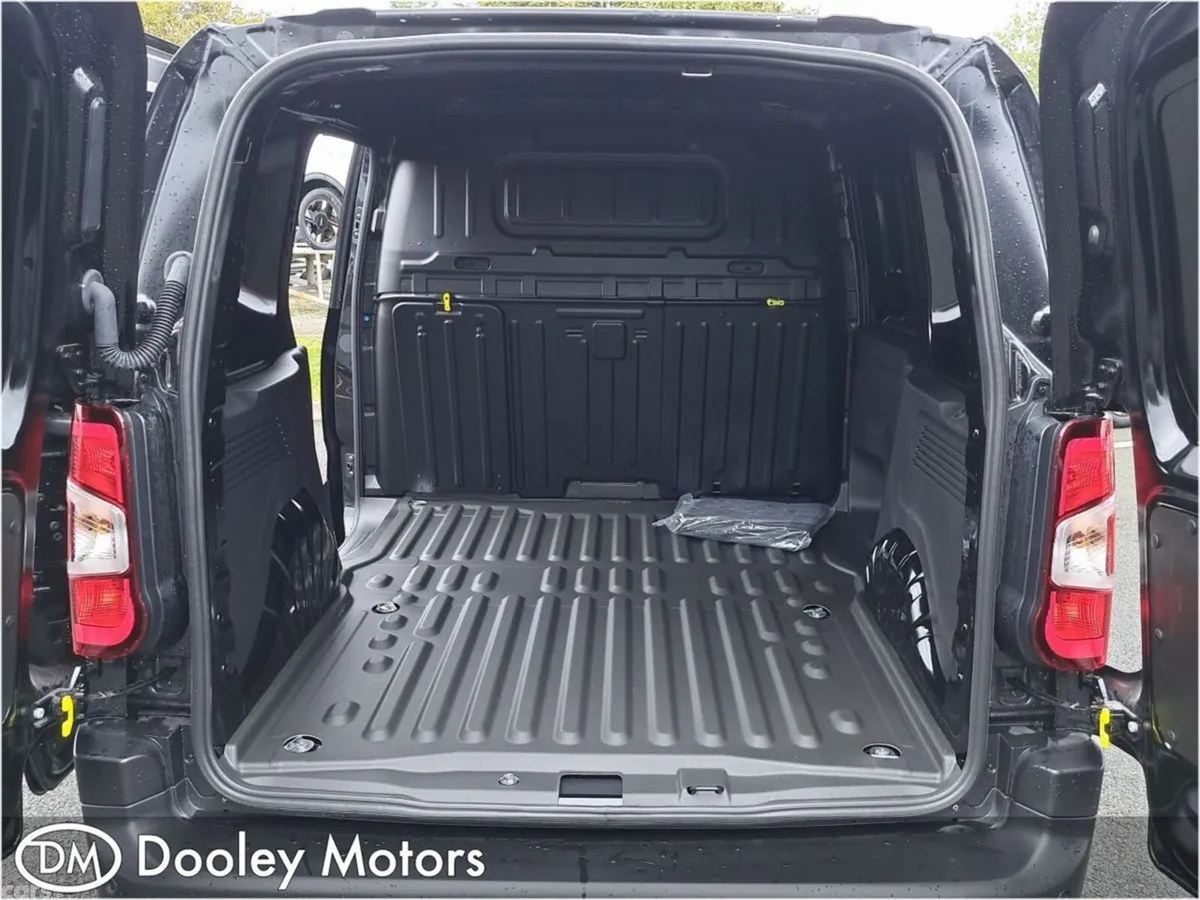 Citroen Berlingo MPV, Diesel, 2026, Black