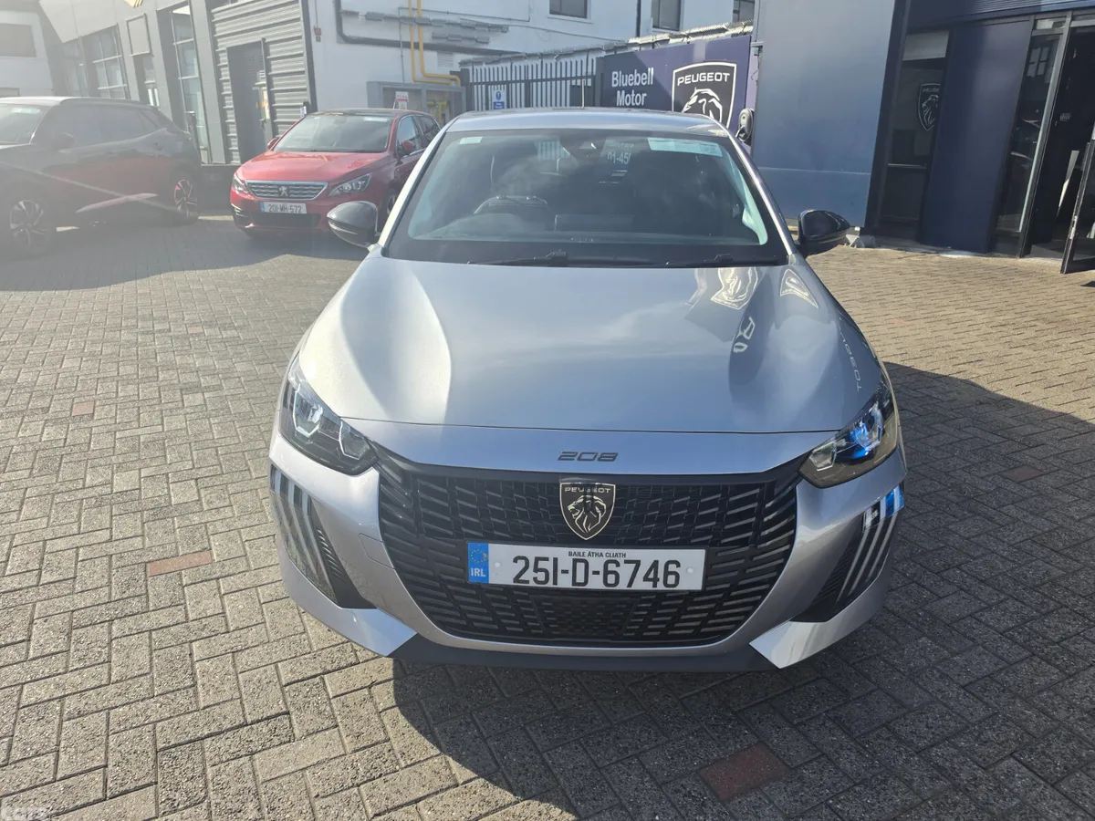 Peugeot 208 Hatchback, Petrol, 2025, Grey
