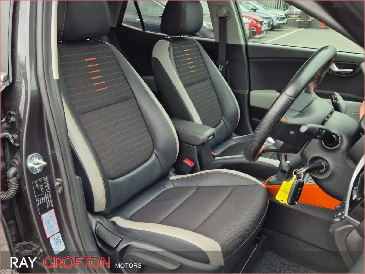 Kia Stonic Estate, Petrol, 2020, Grey