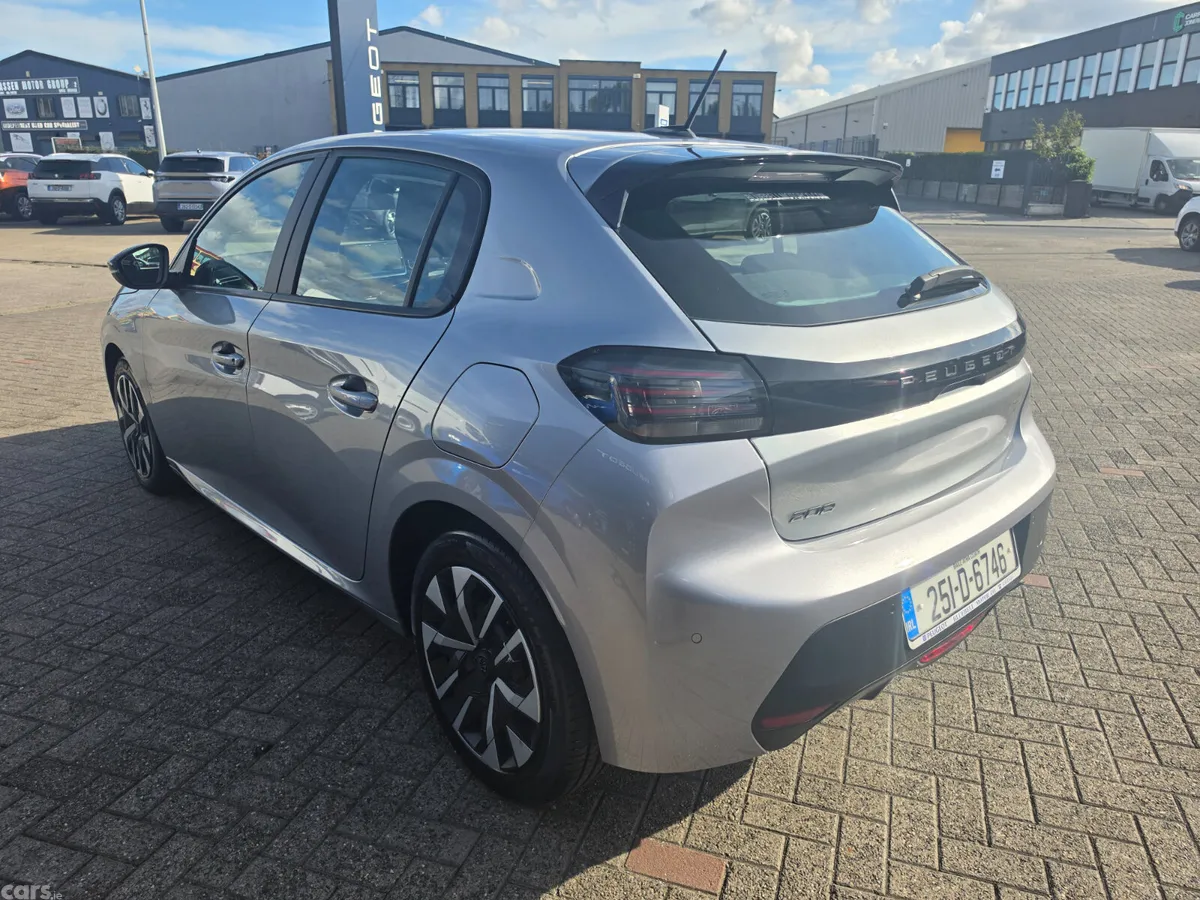 Peugeot 208 Hatchback, Petrol, 2025, Grey