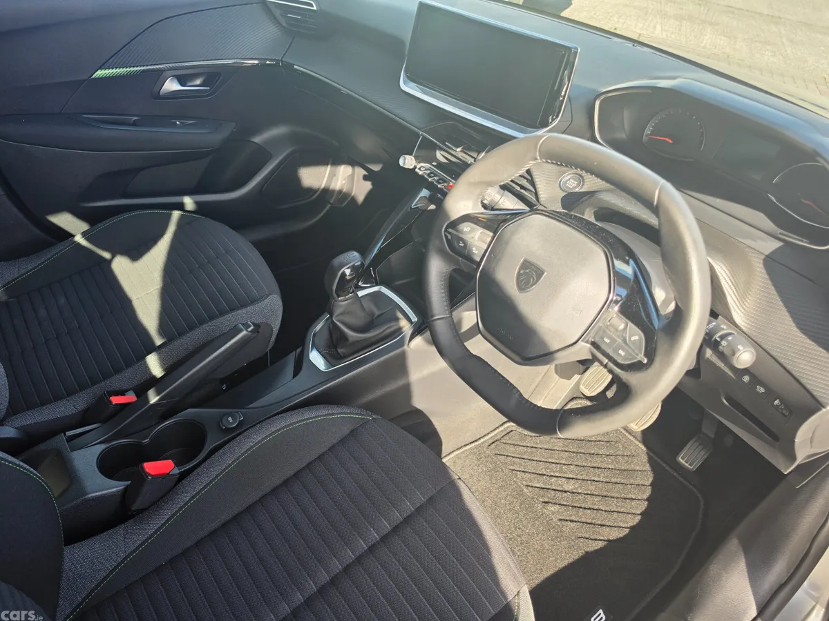 Peugeot 208 Hatchback, Petrol, 2025, Grey