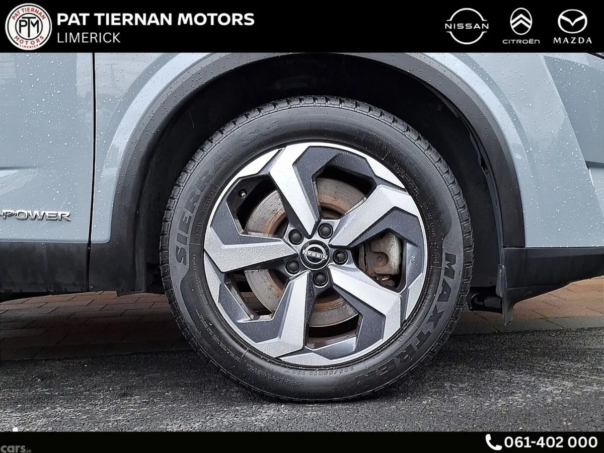 Nissan Qashqai MPV, Petrol, 2024, Grey