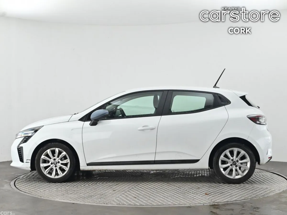 Renault Clio Hatchback, Petrol, 2024, White