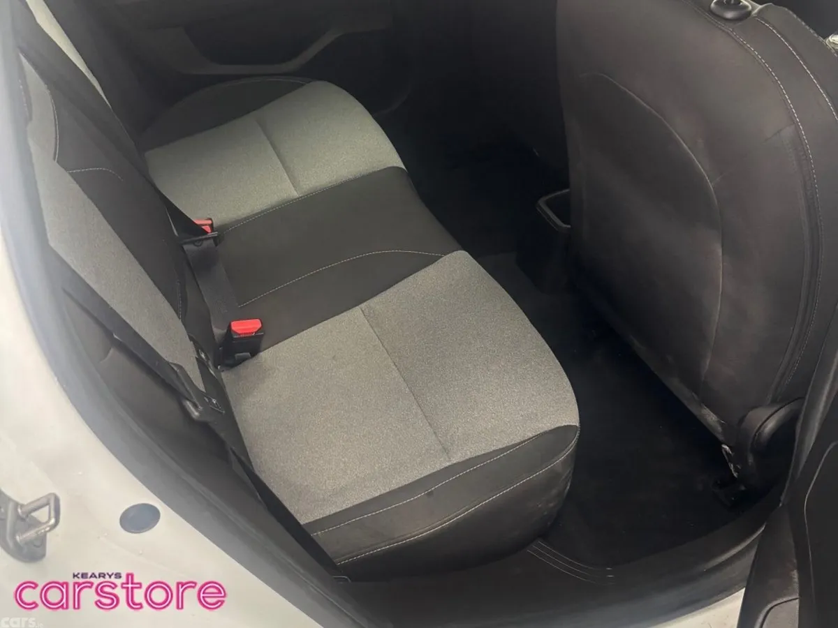 Renault Clio Hatchback, Petrol, 2024, White