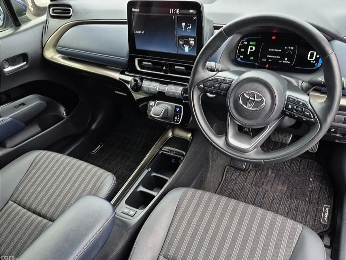 Toyota Aqua Hatchback, Petrol Hybrid, 2022, Blue