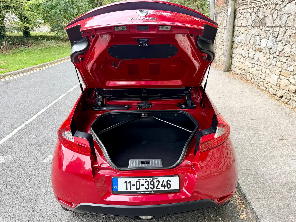 Renault Wind Convertible, Petrol, 2011, Red