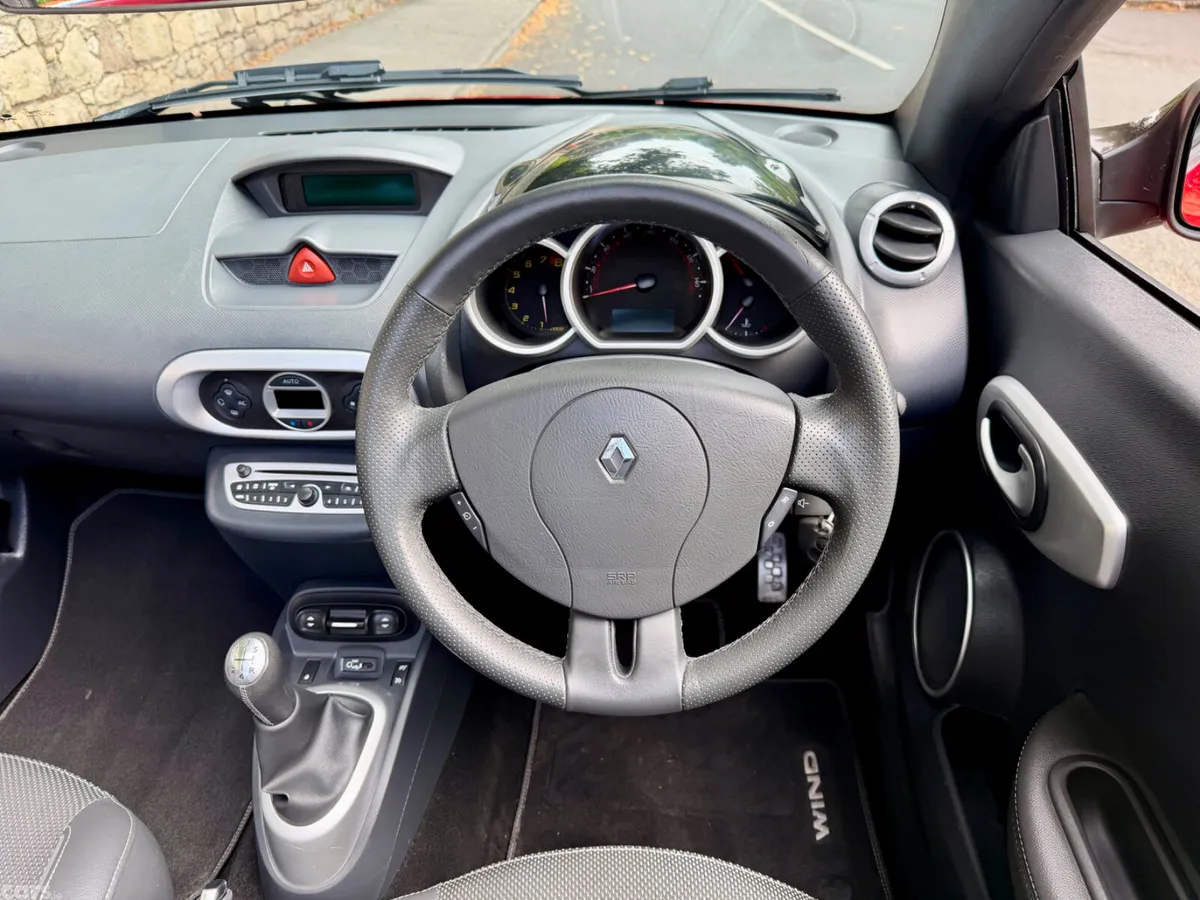Renault Wind Convertible, Petrol, 2011, Red