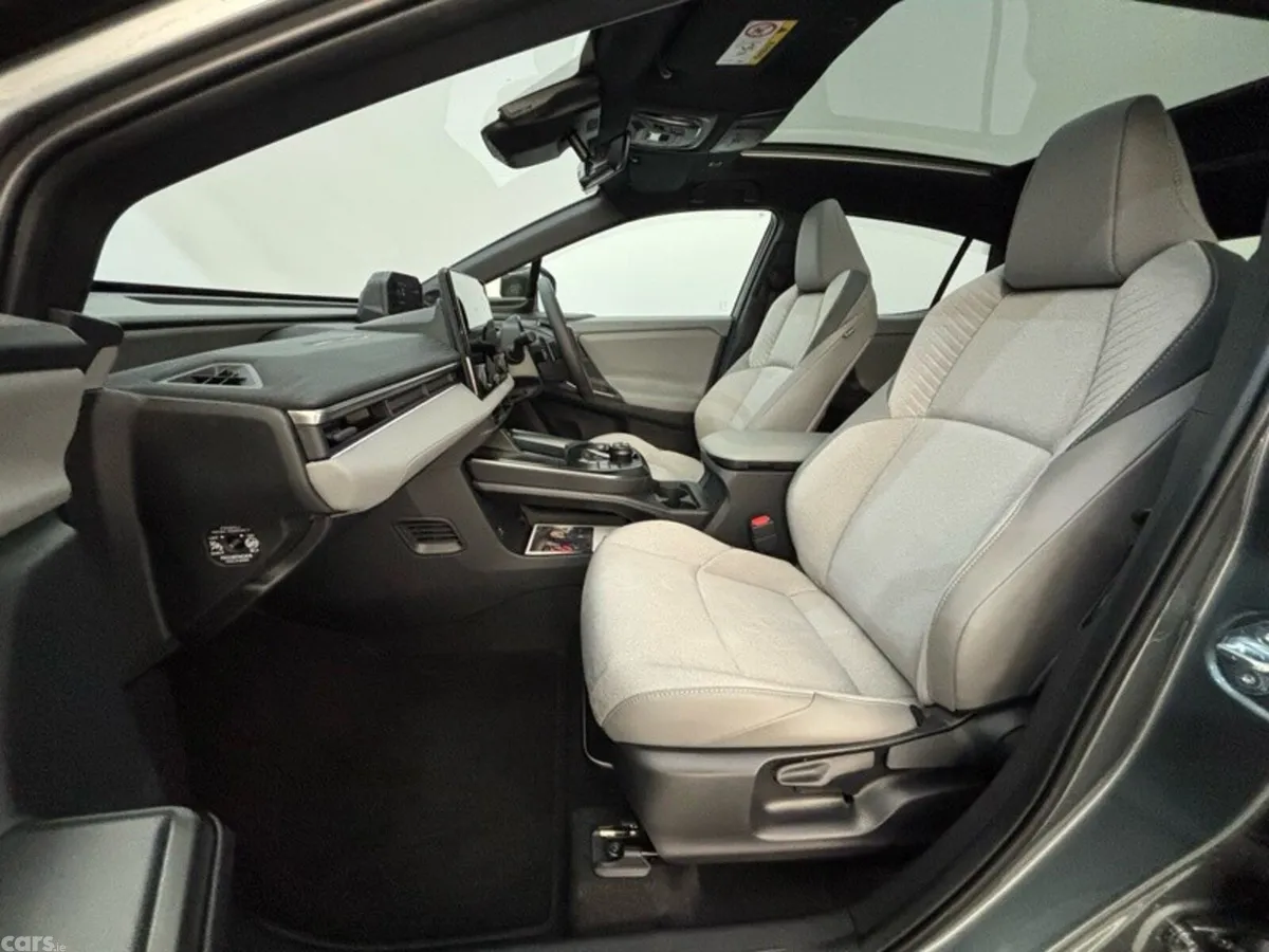 Toyota C-HR Estate, Electric, 2026, Green