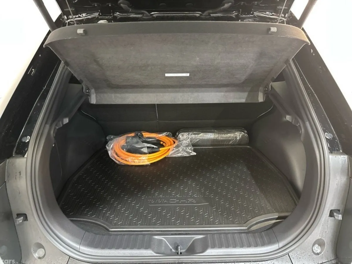 Toyota C-HR Estate, Electric, 2026, Green