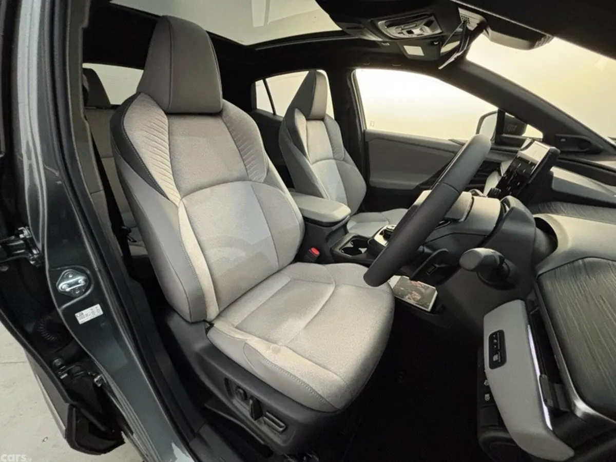 Toyota C-HR Estate, Electric, 2026, Green