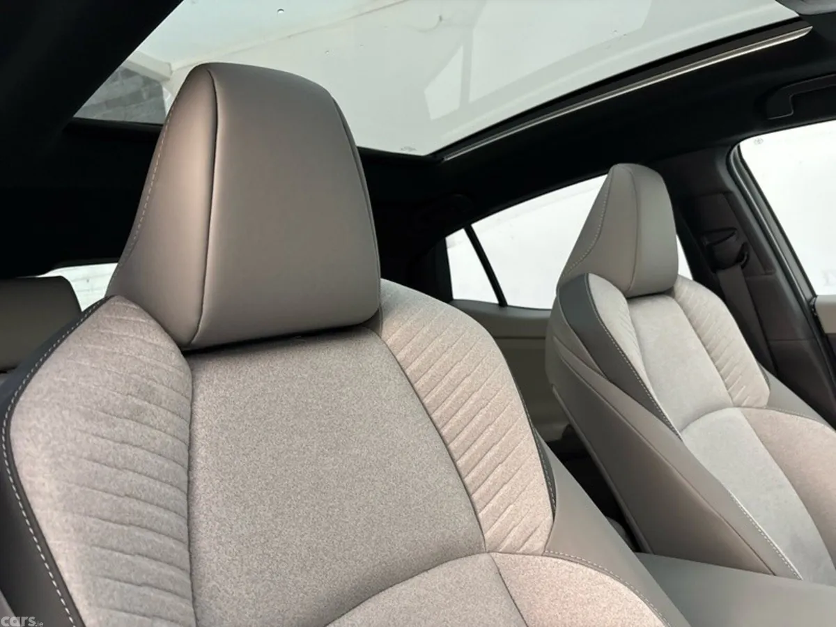 Toyota C-HR Estate, Electric, 2026, Green