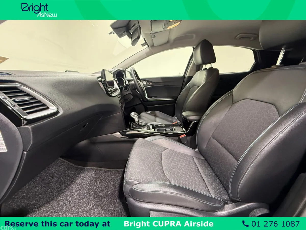 Kia XCeed Hatchback, Petrol Plug-in Hybrid, 2023, Grey