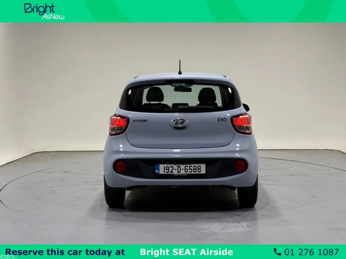 Hyundai i10 Hatchback, Petrol, 2019, Blue