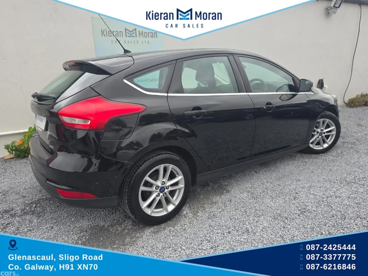 Ford Focus Hatchback, Petrol, 2015, Black