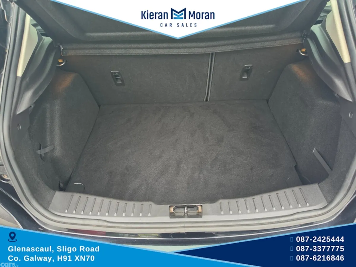 Ford Focus Hatchback, Petrol, 2015, Black