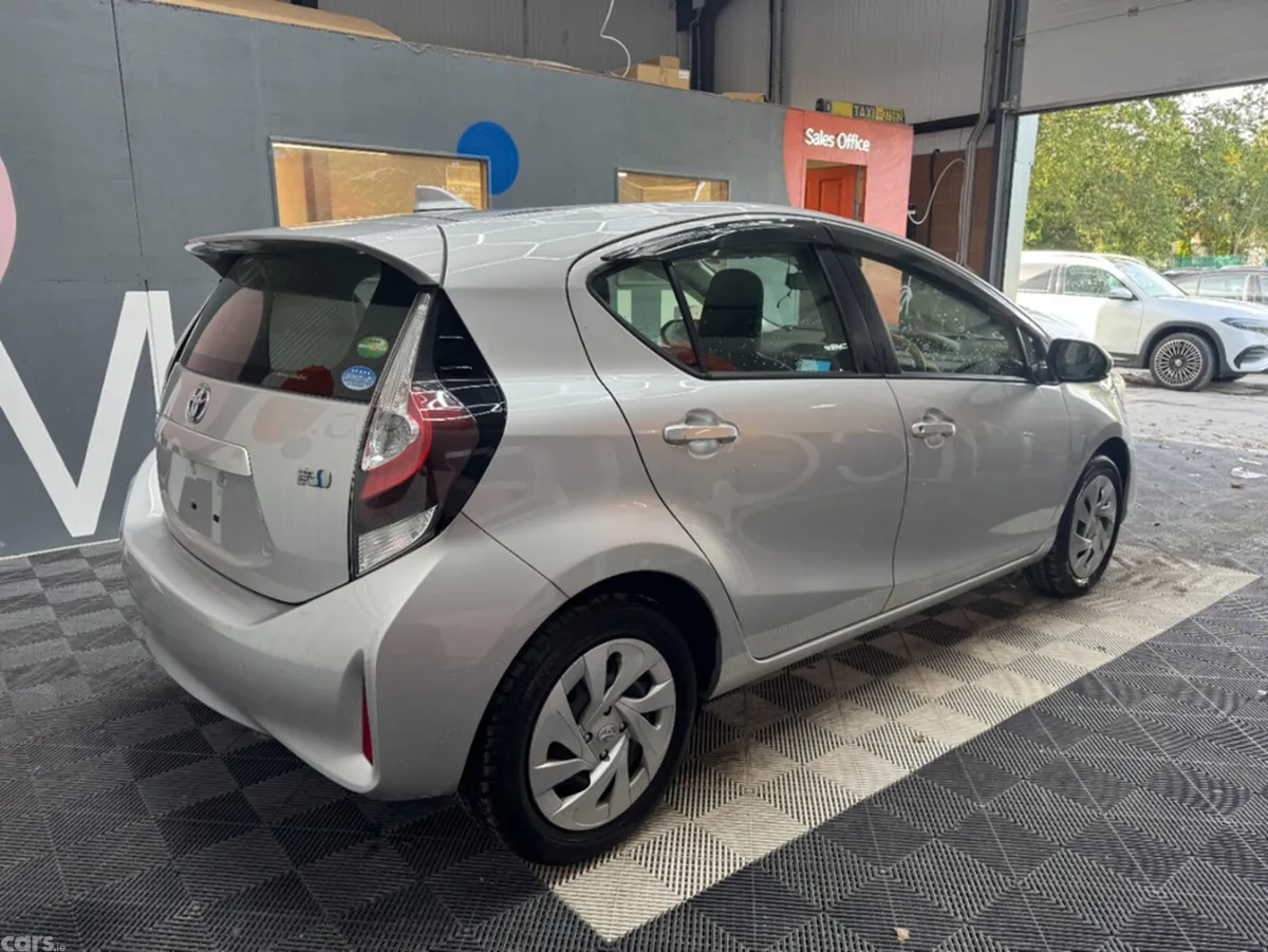 Toyota Aqua Hatchback, Petrol Hybrid, 2021, Silver