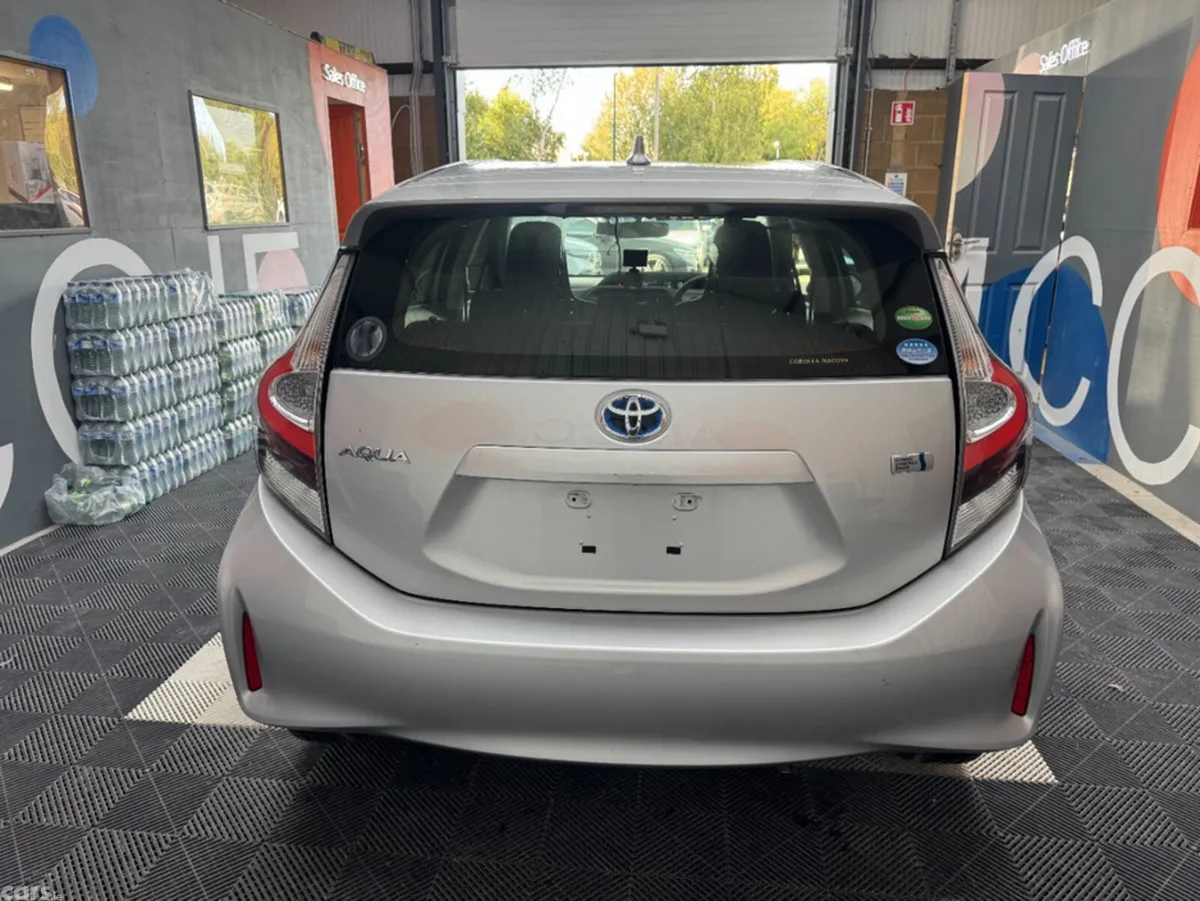 Toyota Aqua Hatchback, Petrol Hybrid, 2021, Silver