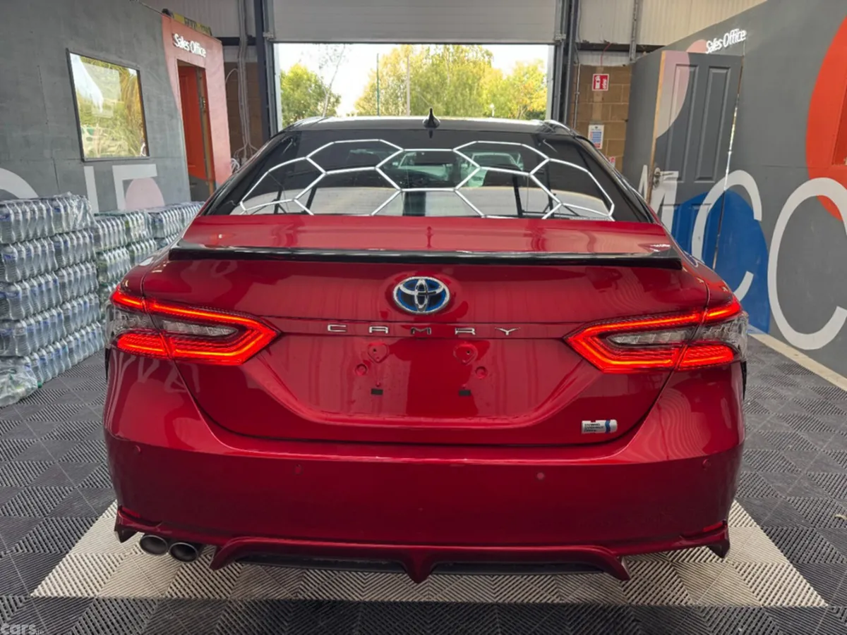 Toyota Camry Saloon, Petrol, 2023, Red