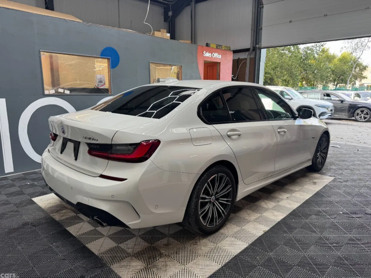 BMW 3-Series Saloon, Petrol Plug-in Hybrid, 2022, White