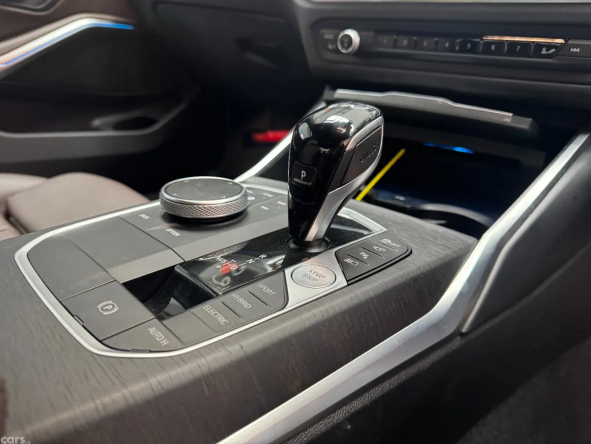 BMW 3-Series Saloon, Petrol Plug-in Hybrid, 2022, White