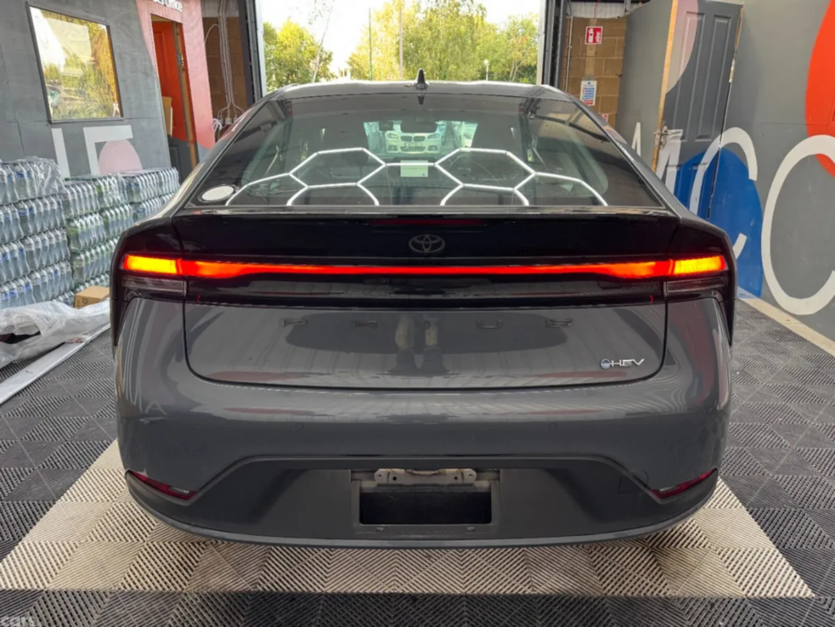 Toyota Prius Saloon, Petrol, 2024, Grey