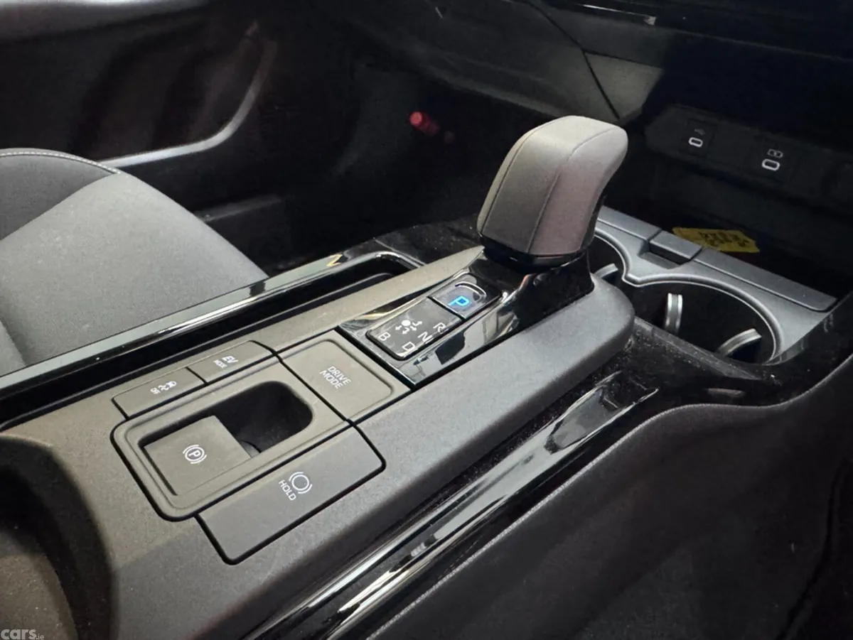 Toyota Prius Saloon, Petrol, 2024, Grey